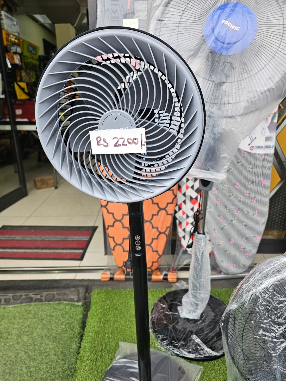 Trustlena Stand Fan with Remote